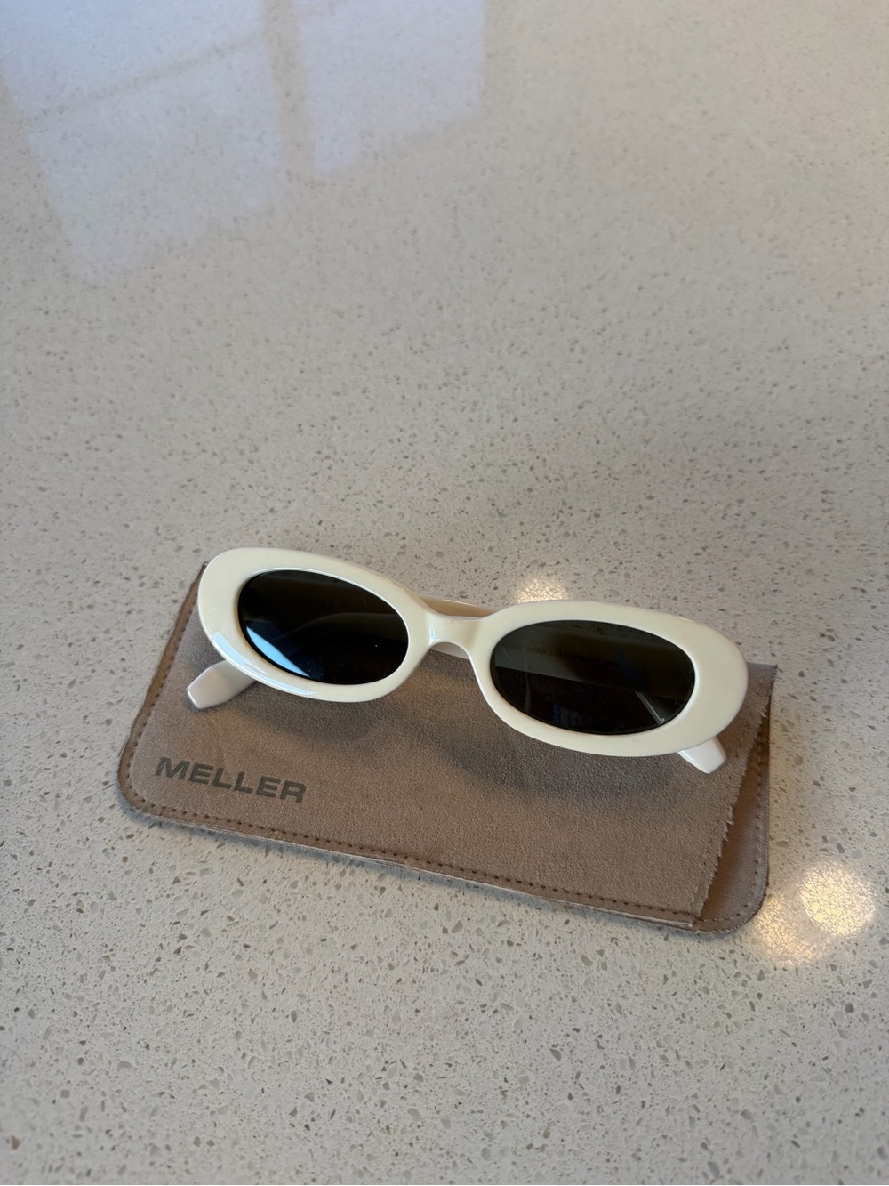 MELLER Cream Oval Sunglasses – Retro 90s Style
